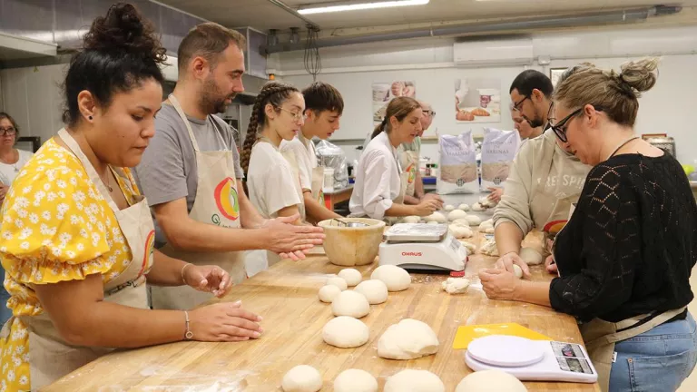 Comença el curs per formar nous forners al Pla d'Urgell i revertir la falta de relleu