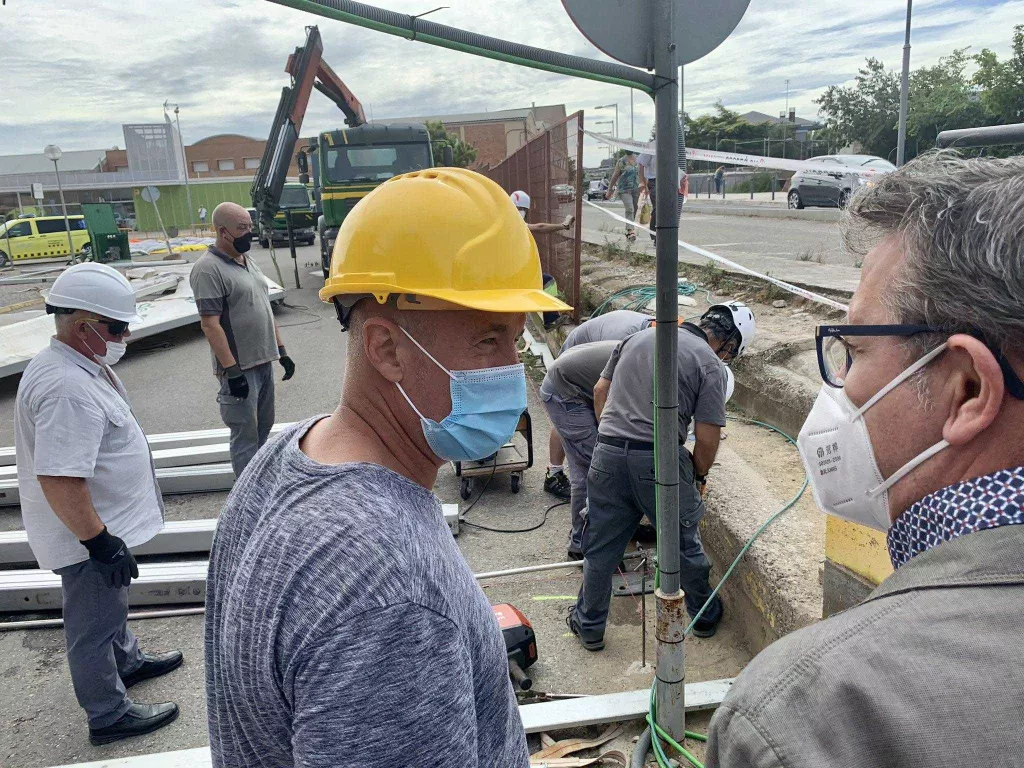 S'instal·la una carpa a l'Arnau de Vilanova per ampliar la zona d'Urgències