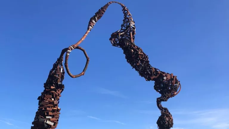 La Vinya dels Artistes presenta una obra temporal de grans dimensions d'Alba E. Peligero