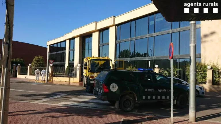 Els Agents Rurals desinfecten zones sensibles del Baix Segrià