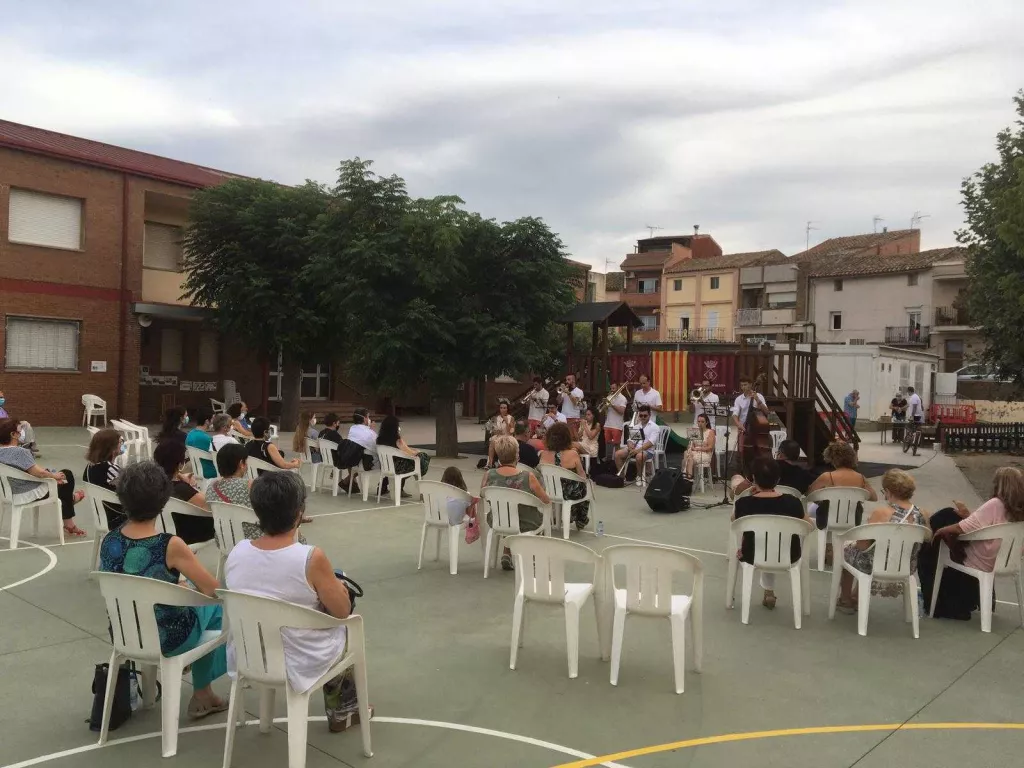 Comencen a sonar les 'Cobles a la Fresca' al Segrià
