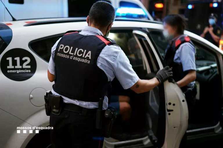 Detinguts quatre veïns de Tàrrega després de robar en una casa i escapar amb un vehicle amb marihuana