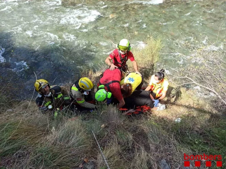 Ferida greu a Rialp en caure des d'un pont de fusta que s'ha trencat