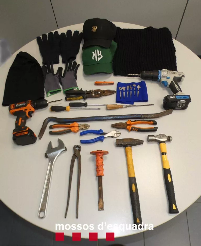 Tres detinguts per un intent de robatori a Torregrossa