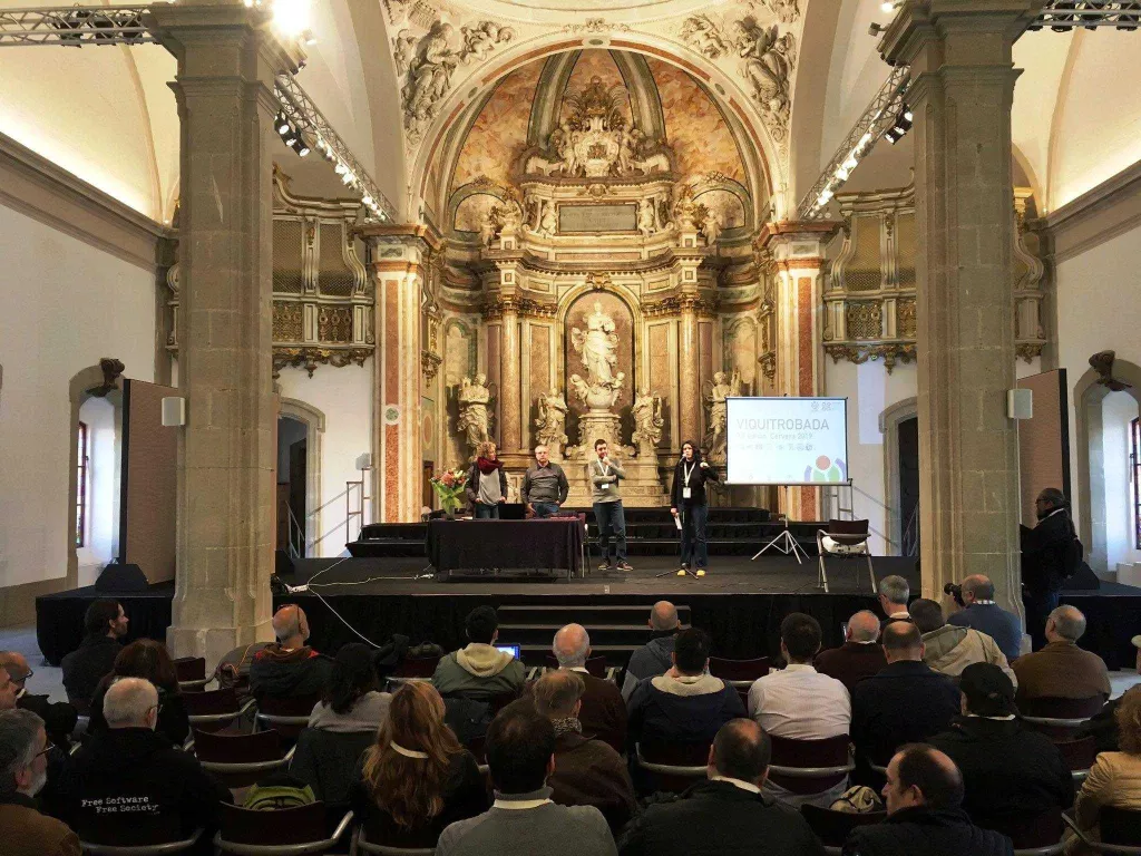 La Viquipèdia tanca la seva dotzena trobada a Cervera posant en valor el voluntariat com a "motor real" del moviment
