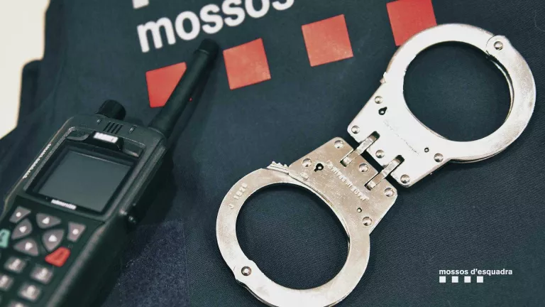 Detinguts dos homes i una dona per dos robatoris amb força, un d'ells en grau de temptativa a Cappont