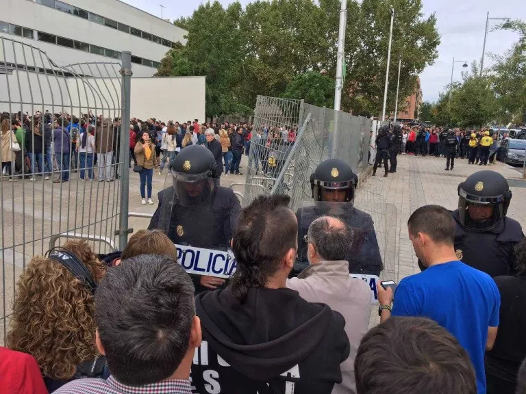 #1O / Advocacia per la Democràcia fa una crida a denunciar les agressions de la policia