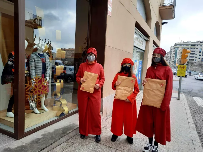 Recollida de cartes per als Reis de la Missatgeria Reial de Balaguer