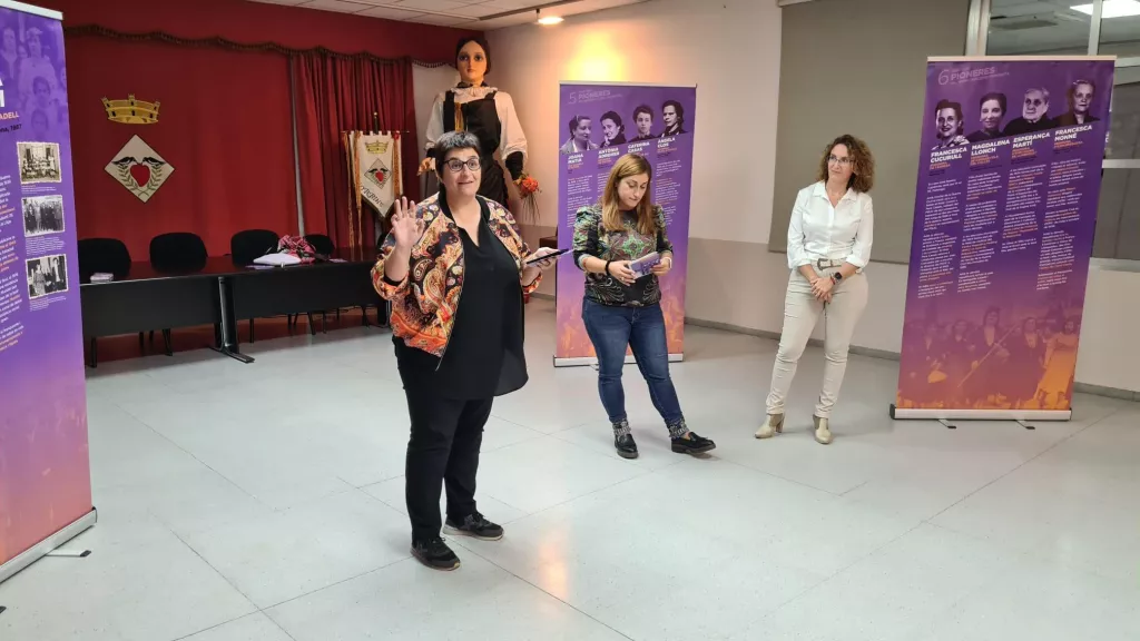 Corbins acull una exposició sobre les primeres eleccions municipals on va poder votar les dones