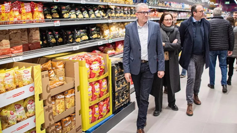 Obre el nou supermercat Esclat a Mollerussa