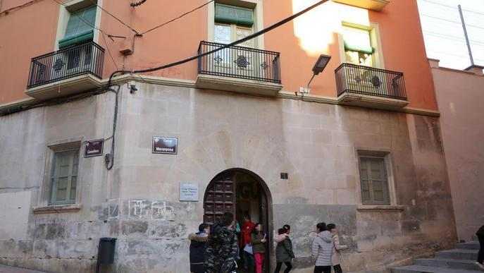 L'Escola Cervantes aconssegueix aturar el seu tancament i mantindrà l'oferta de P3 de cara al curs 2020-2021