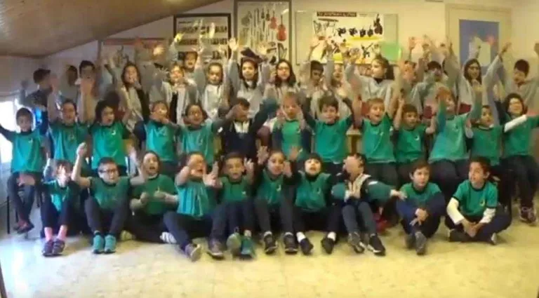 Una escola d'Agramunt, l'única lleidatana al concurs "Els infants cantem de cine"