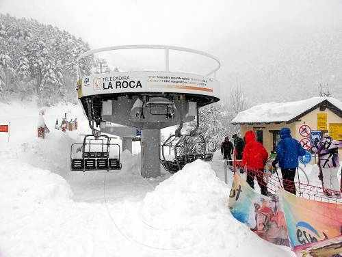 Dos carreteres continuen tallades per la neu al Pirineu de Lleida