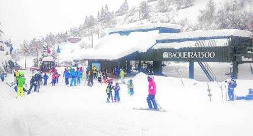 Lleida tanca el primer cap de setmana d'esquí de la temporada amb uns 5.000 esquiadors