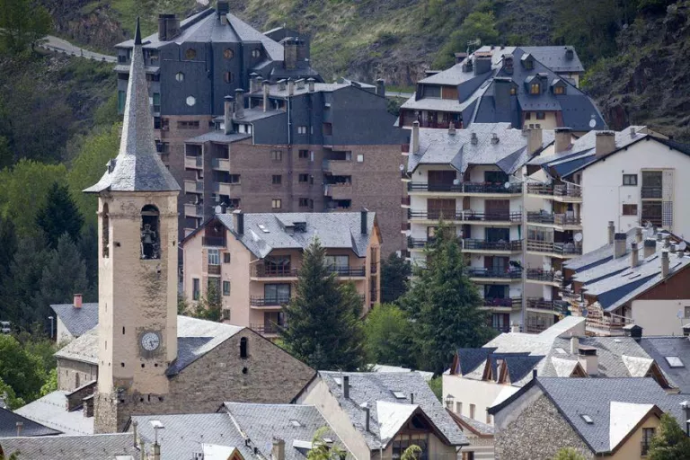 Mor un jove de 23 anys en caure-li una paret de pedra mentre treballava a Esterri d’Àneu
