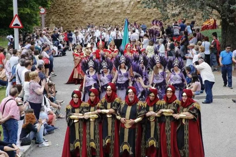 #Especial. Moros i Cristians: què converteix una baralla religiosa en una gran festa