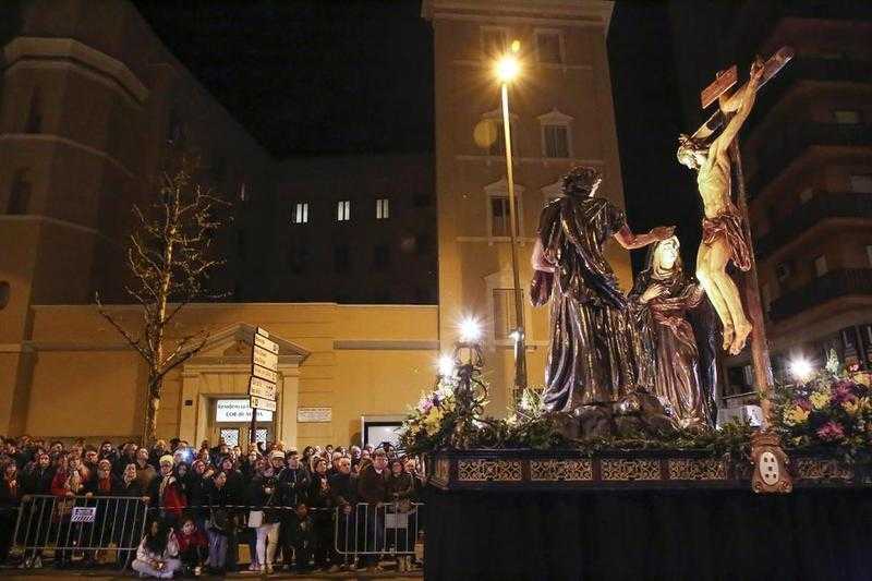 Viacrucis i processons del Divendres Sant a la majoria de localitats lleidatanes