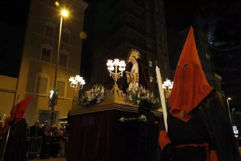 Viacrucis i processons del Divendres Sant a la majoria de localitats lleidatanes