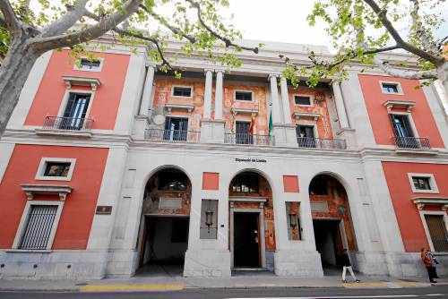 L'ultimàtum de CDC a Unió posa en risc el repartiment de càrrecs a la Diputació i consells