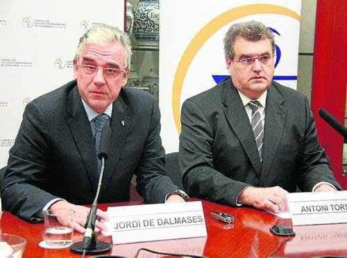 Les farmàcies amenacen de cobrar el 100% de les receptes als usuaris a partir del dia 5