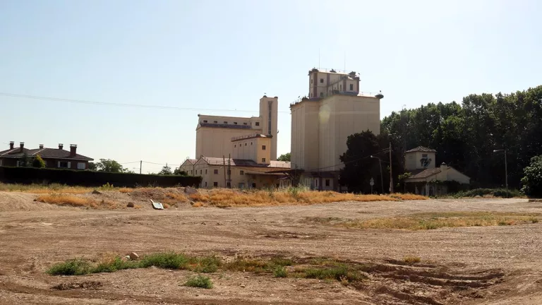 La Paeria adequarà cinc aparcaments dissuasius amb busos llançadera al centre
