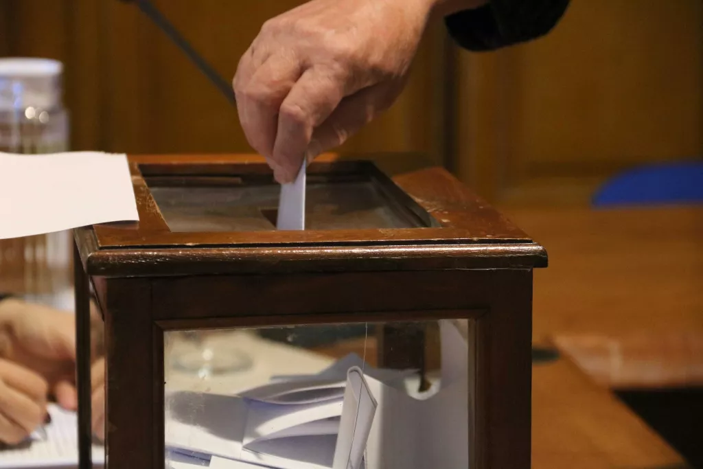 ⏯️ Els veïns de la Pobla de Segur voten a la consulta sobre el canvi de nom del passeig Josep Borrell