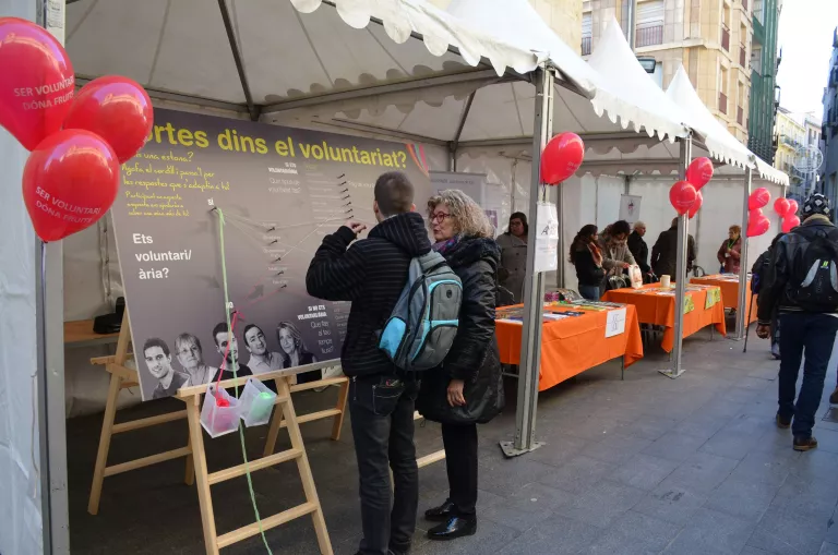 Lleida celebra el Dia Internacional del Voluntariat amb una fira d’entitats i un acte de reconeixement als voluntaris