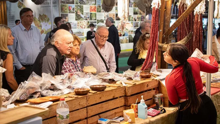Públic i expositors avalen el format de Fira MOS de Lleida en la seva estrena