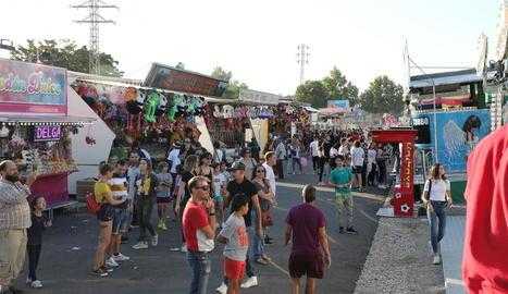 Els firaires exigeixen poder treballar a l'estiu