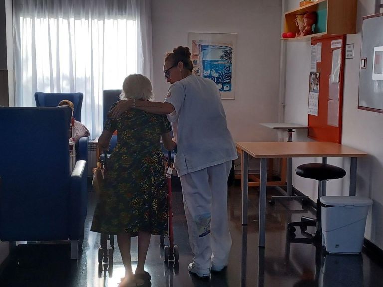 Catalunya desplega l’atenció integrada social i sanitària: més coordinació, més salut, més benestar