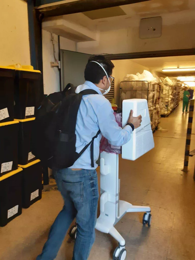 Sanitat reparteix 50 nous respiradors a cinc hospitals catalans