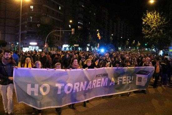 #SentènciaProcés: Mig miler de persones es manifesten a Lleida en suport als detinguts durant el tall de la Jonquera