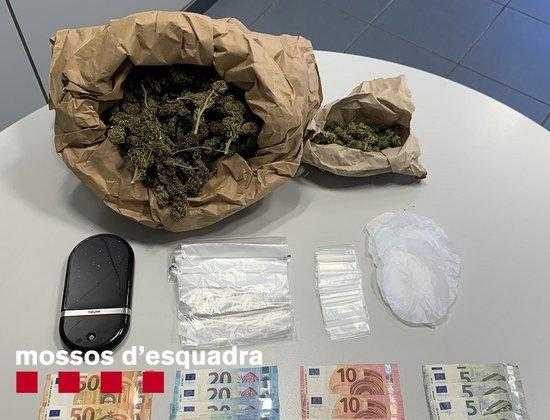 Detenen dos veïns d'Arbeca per vendre cocaïna i marihuana des de casa seva