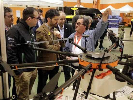 Empresaris del sector dels drons reclamen flexibilitzar la normativa de l'espai aeri