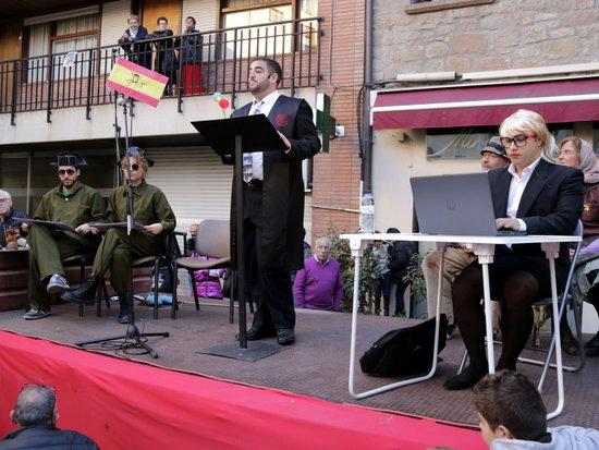 Un jutge Llarena "dicta sentència" a tots els veïns de Torà en la Festa del Brut i la Bruta