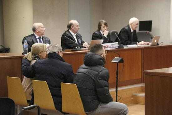 Nega haver simulat accidents per cobrar d'assegurances a Lleida