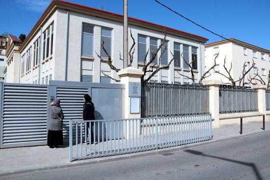 Més d'un miler de signatures contra el tancament de l'escola Àngel Guimerà de Balaguer