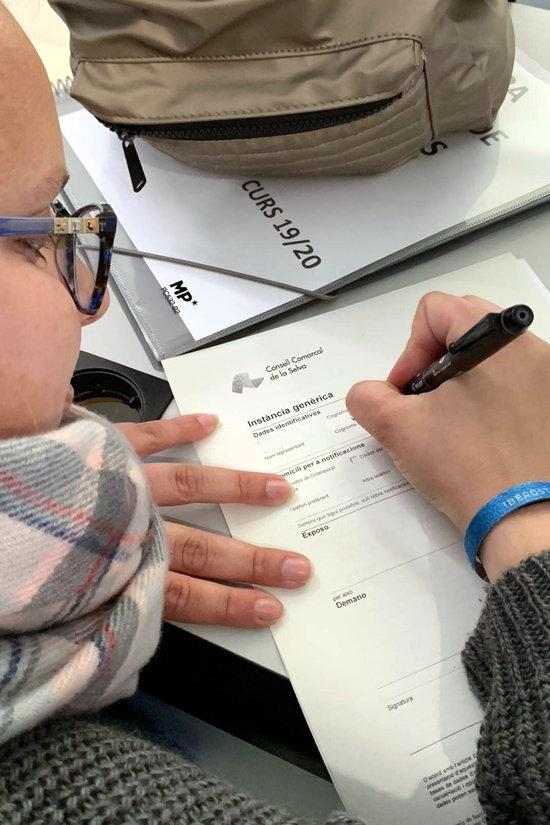 Un centenar d'AMPAs reclamen mantenir o recuperar la gestió dels menjadors escolars