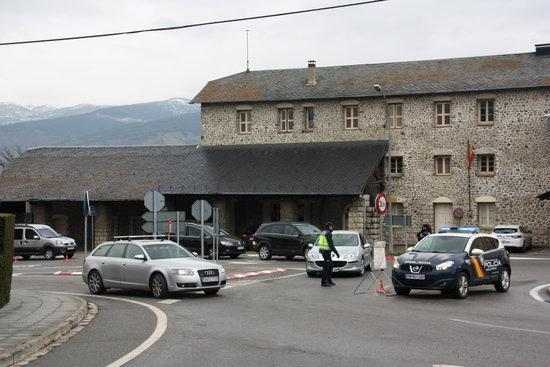 El restabliment dels controls fronterers a Puigcerdà pràcticament no genera alteracions en el trànsit