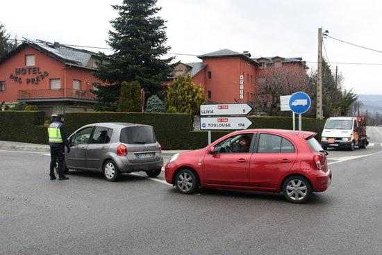 El restabliment dels controls fronterers a Puigcerdà pràcticament no genera alteracions en el trànsit