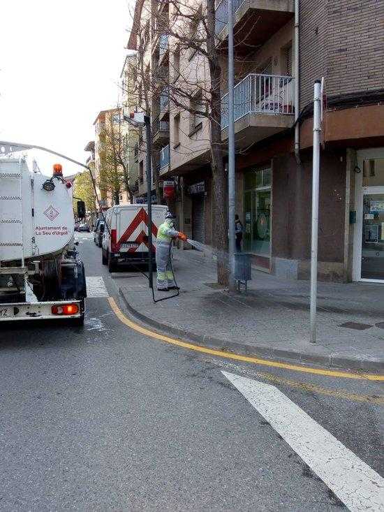 La Seu d'Urgell desinfecta els seus carrers