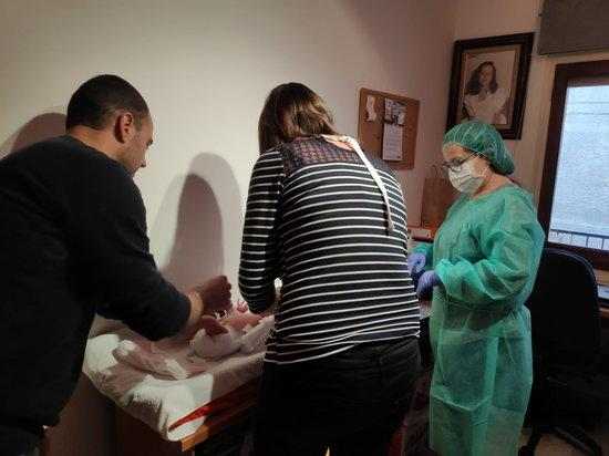 ⏯️ Atenen a domicili vuit nadons de l'Hospital de la Seu al rebre l'alta precoç les seves mares