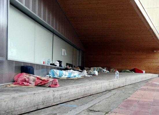 Salut farà testos als temporers de Lleida que dormen al carrer i se'ls proporcionarà allotjament