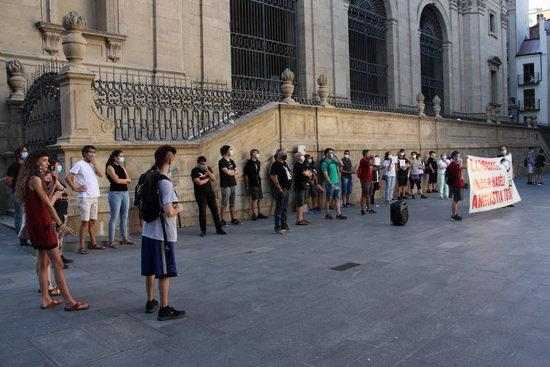Manifestació contra l'empresonament de Pablo Hasel es converteix en concentració arran del confinament
