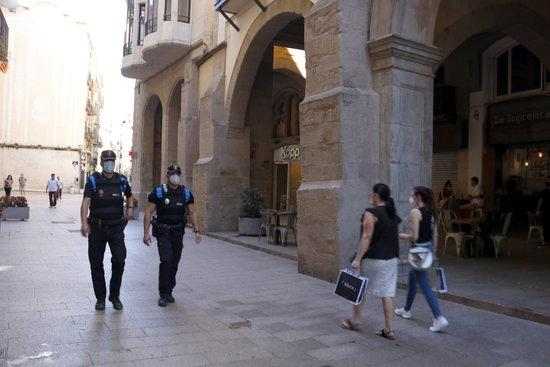 La Guàrdia Urbana de Lleida denuncia 3 festes privades, 46 persones per no dur mascareta i 36 locals per activitats no permeses