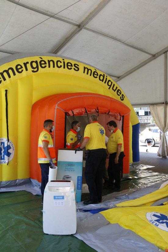 ⏯️ Instal·len una nova carpa a Lleida per reforçar l'atenció covid-19 en Primària