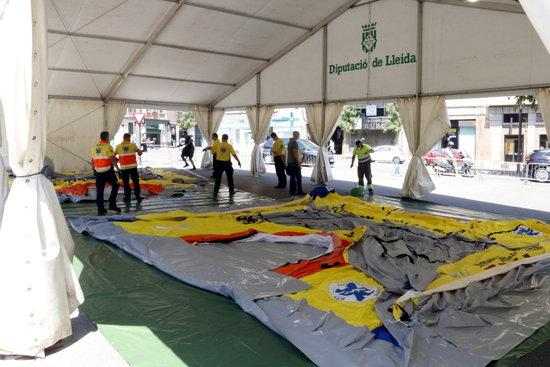 ⏯️ Instal·len una nova carpa a Lleida per reforçar l'atenció covid-19 en Primària