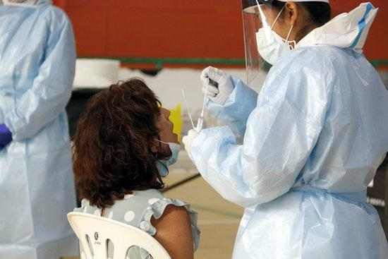 El cribratge massiu de Mollerussa detecta un 1'3% de positius entre les 440 proves PCR fetes