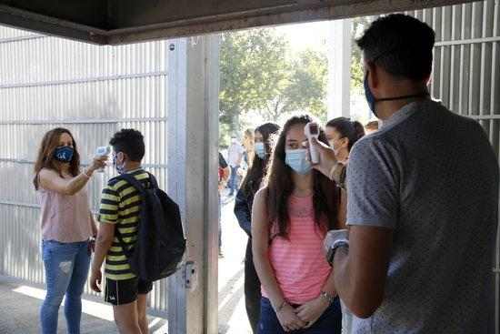 ⏯️ Arrenca el curs escolar a Lleida "amb moltes ganes", entrades esglaonades, termòmetres i gel hidroalcohòlic