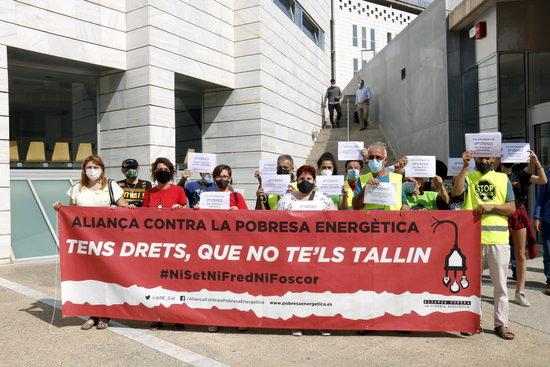 ⏯️ Lleida acull el primer judici a Catalunya a una família vulnerable per l'impagament de factures de la llum